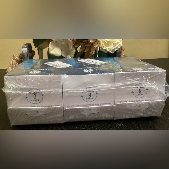 GE MWF Refrigerator Water Filter, Genuine Replacement Filter 3PK New sealed - Picture 4 of 5